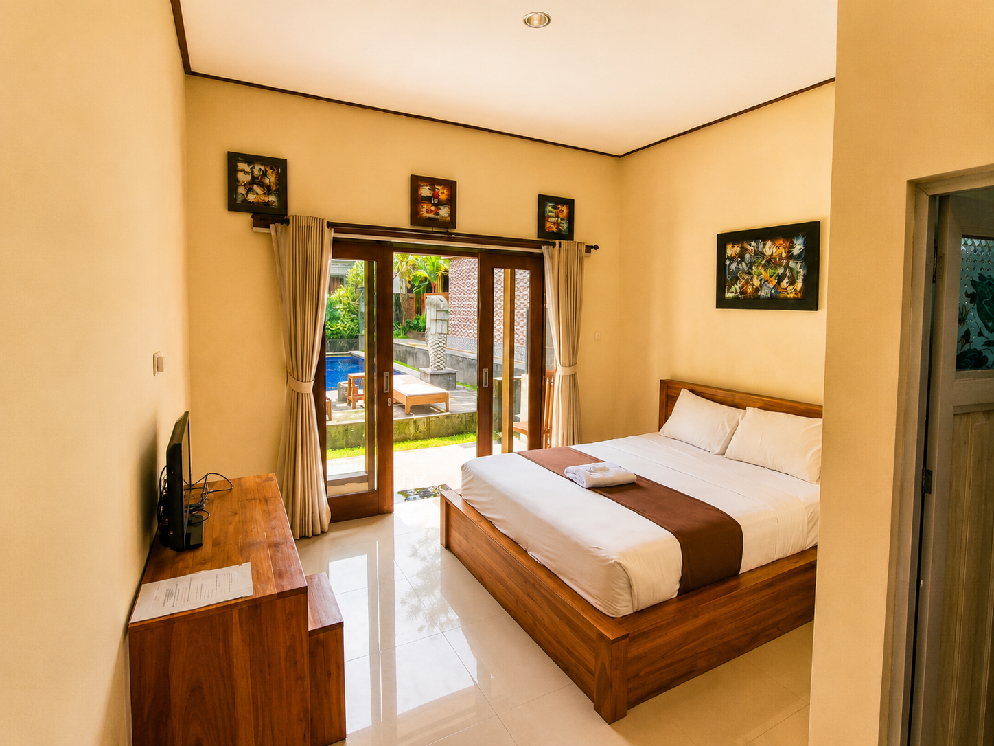Hotel Lilis Cempaka Mas Photo 5